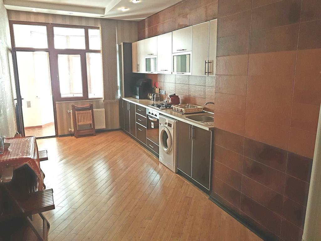 Apartment On Mirqasimov St.29 Baku Exterior photo