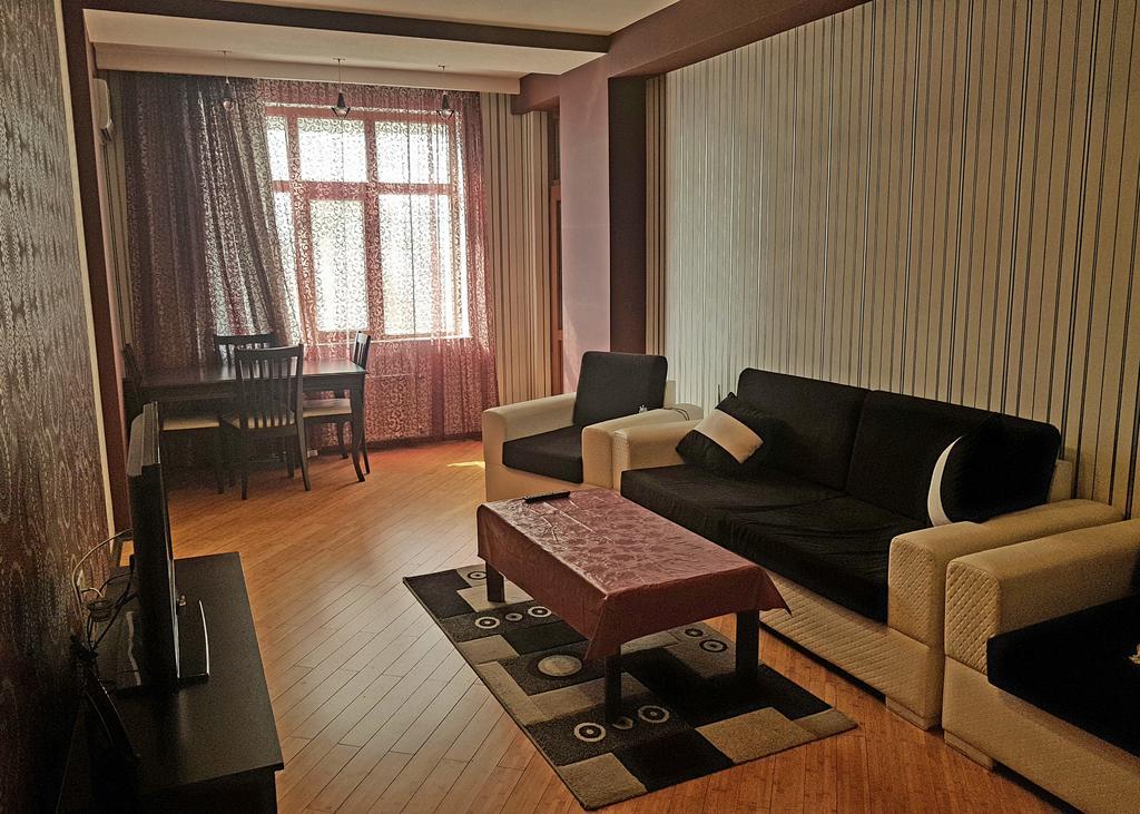 Apartment On Mirqasimov St.29 Baku Exterior photo
